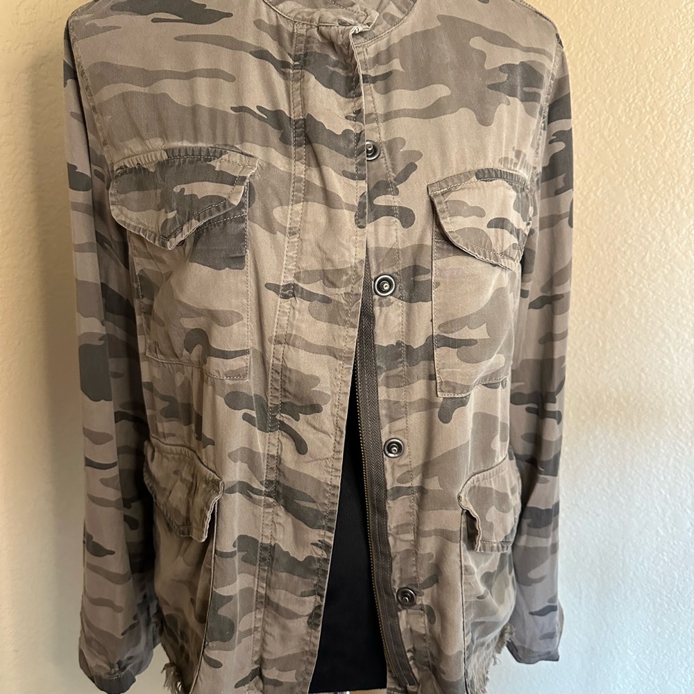 Light weight Sanctuary camouflage utility jacket